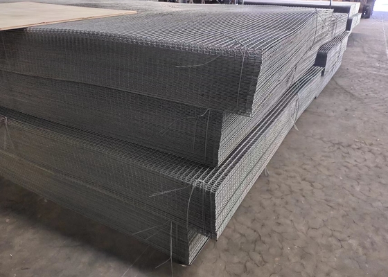 Pannelli di recinzione in rete metallica saldati calibro 6 galvanizzati in ferro rivestito in PVC per gabbie per animali