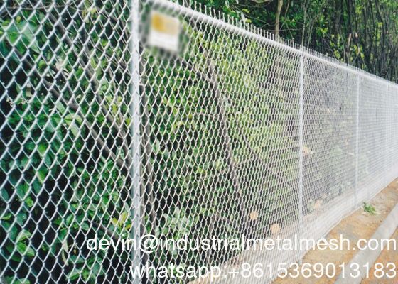 Recinzione galvanizzata versatile per cantieri