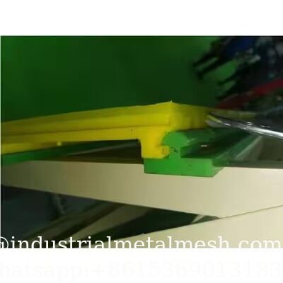 Schermo modulare in poliuretano ad alta resistenza all'usura WS85 300x305mm / 300x610mm / 300x800mm Materiale MDI