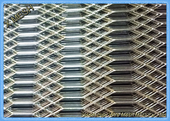 forma gotica ampliata decorativa del foro del diamante della maglia del metallo di 8ft x di 4ft Malesia