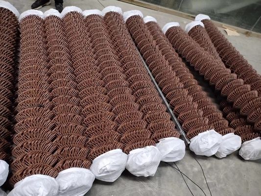 Il PVC ha ricoperto il collegamento a catena galvanizzato che recintano 0.5m e gli interi accessori stabiliti