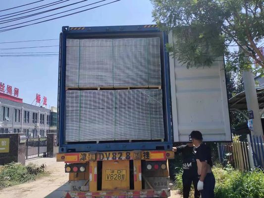 Rete metallica saldata calibro 4x4 galvanizzata immersa a caldo per gabbie per animali da compagnia