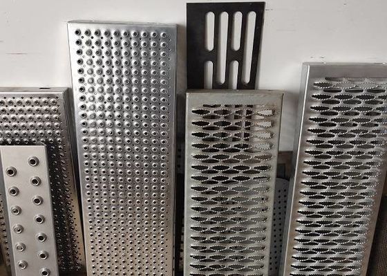 Griglia per puntone con presa per canale pedonale a 5 diamanti