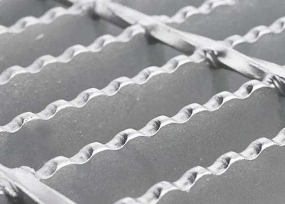 La immersione calda inossidabile ha galvanizzato la lunghezza d'acciaio della maglia 2.44m della grata del passaggio pedonale