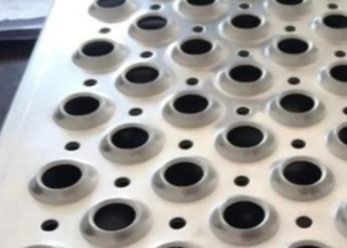 2MM inossidabili hanno galvanizzato 240 X 4020MM stridenti d'acciaio/anti piatti del passo di slittamento