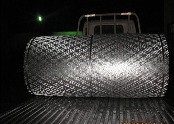 Filo spinato zincato a caldo Bto-22 Concertina Razor Wire, diametro bobina 450mm