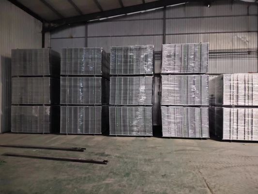 3.4mm Wire*15cm Mesh *1.22*2.44 Black Welded Wire Mesh Panel per il Canada