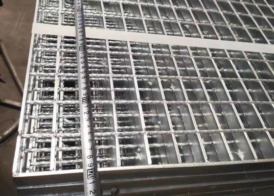 Griglie in acciaio galvanizzato a caldo per pavimenti e trincee