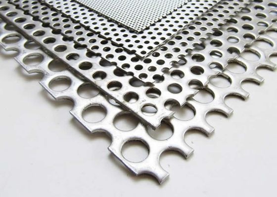 Fabbrica di acciaio al carbonio con buco rotondo perforato con maglia per schermo metallo