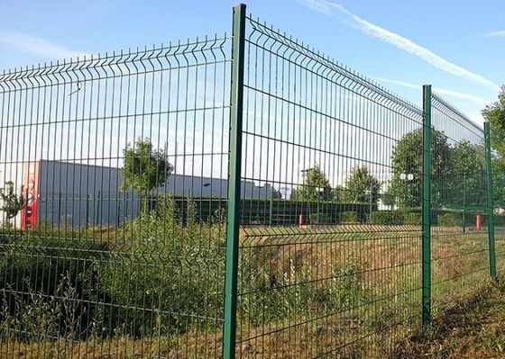 Recinzione galvanizzata a pannello 3D Recinzione in acciaio curvo 3D Recinzione saldata Recinzione a filo curvo Recinzione a filo V mesh Recinzione di sicurezza