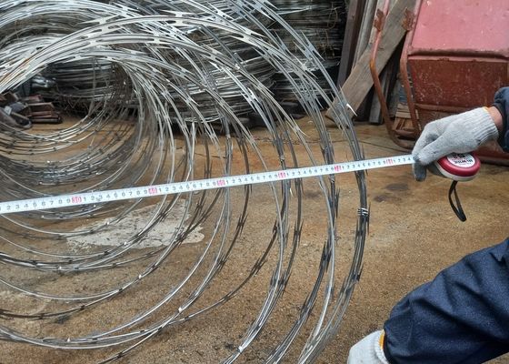 Acciaio inossidabile Hot Dip Galvanizzato Concertina Razor Blade Barbed Wire Mesh Fence