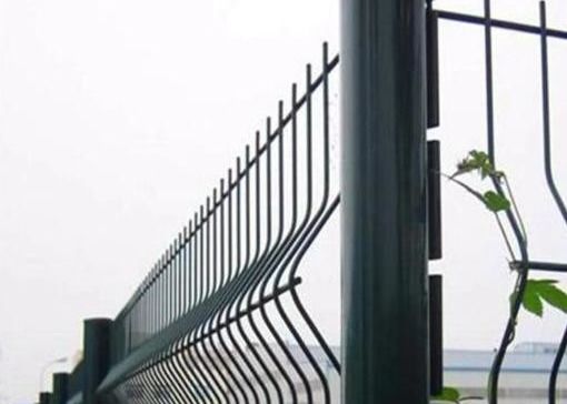 Fence a maglia di filo curvo 3D con rivestimento in PVC galvanizzato saldato