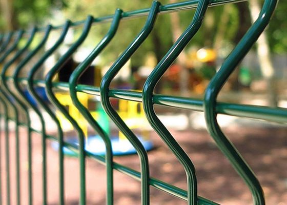 Recinzione galvanizzata 3D curva Recinzione a maglia saldata con palo a terra