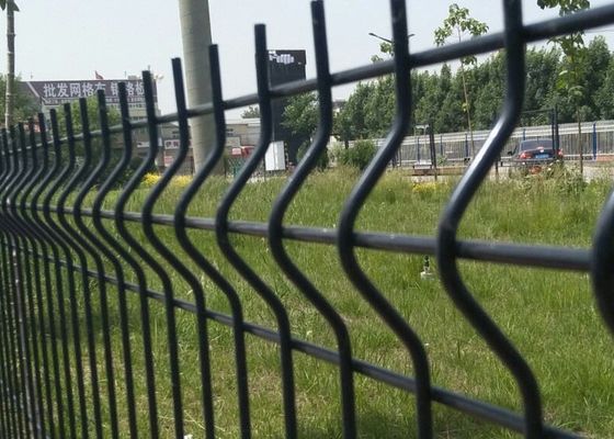 Recinzione galvanizzata 3D curva Recinzione a maglia saldata con palo a terra