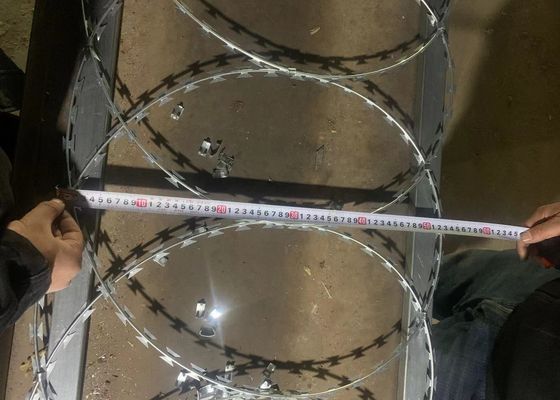 Filato spinato a rasoio ad alta resistenza per protezione reticola / recinzione agricola