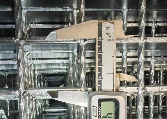 Materiale da costruzione Griglie di acciaio inossidabile galvanizzato a caldo per coperti di fossa di drenaggio