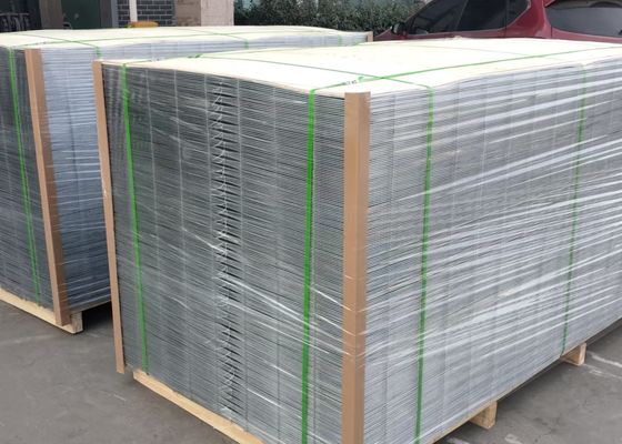 Larghezza saldata a 2 pollici regolare di dimensione 2 X Mesh Galvanised Wire Panel 2.2m