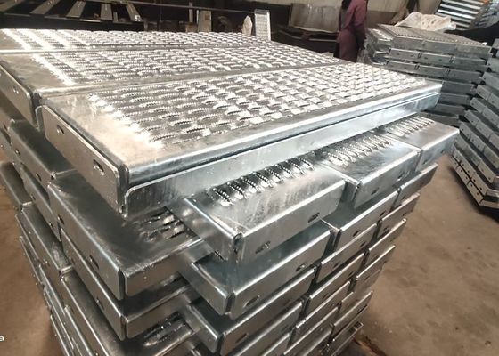 Il carbonio di alluminio e delicato ha perforato il passaggio pedonale galvanizzato che gratta lo spessore di 0.3MM- 8MM