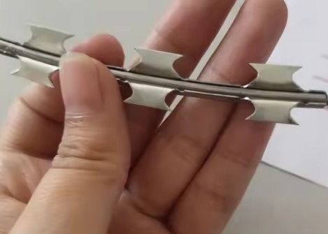 Bto-22 Recinzione di filo di rasoio galvanizzato a caldo