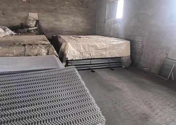 M. delle maglie ampliata spessore gotico 1,2 x 2,4 del nastro metallico di 1.6mm