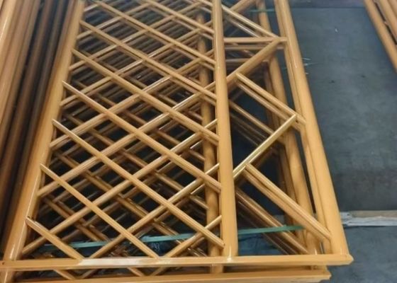 Ferro / Galvanizzato Artificiale / Imitazione Bambù Recinzione in giallo con forma di foro triangolare