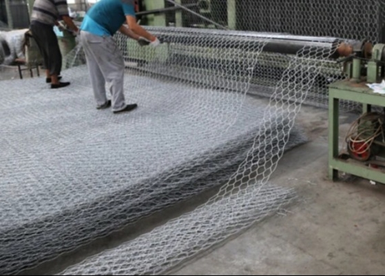 Scatola del gabbione galvanizzata 1 x 1 x 1 metro/reti metalliche esagonale del gabbione 50 x 50 millimetri