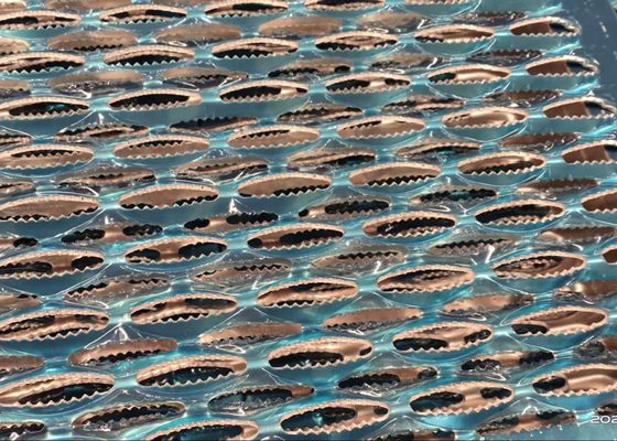 La trazione Antivari di alluminio ha galvanizzato le pedate stridenti d'acciaio, passi perforati del puntone della presa