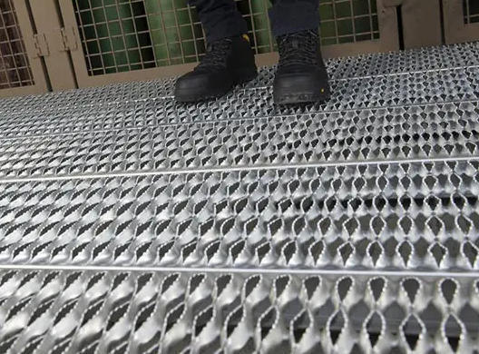 Prezzi delle passerelle di sicurezza per tetti in grigliato di alluminio Grigliato metallico Grip Strut in alluminio antiscivolo