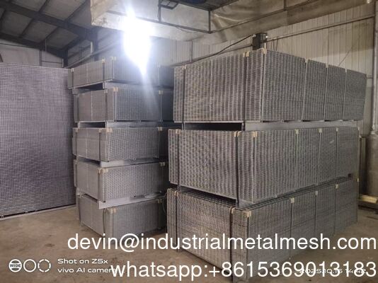 3.4mm Wire*15cm Mesh *1.22*2.44 Black Welded Wire Mesh Panel per il Canada