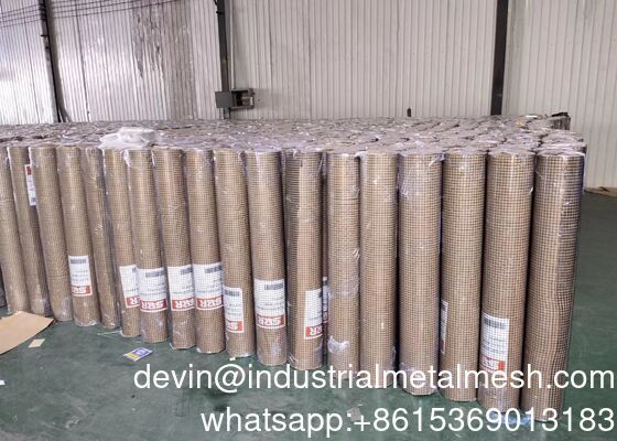 Rete metallica saldata a fori rettangolari progettata con metodo di saldatura a punti e dimensioni in rotoli 24 applicabile in vari progetti strutturali