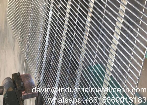 Acciaio quadrato Anti-arrampicata 358 Recinzione reticola di filo di sicurezza Anti-arrampicata Recinzione di acciaio di alta sicurezza Recinzioni reticola di filo di recinzione