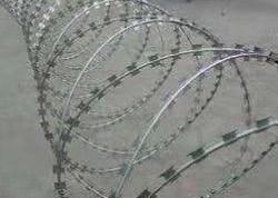 Recinzione pungente galvanizzata pesante di sicurezza del nastro del cavo a fisarmonica del rasoio