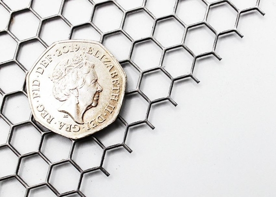 Lo strato esagonale del foro ha perforato il metallo Mesh Stainless Steel