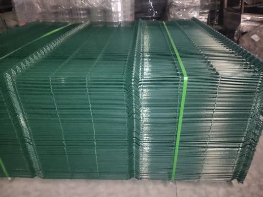 La posta diritta spolverizza la rete metallica curva rivestita di Panels Triangle Bend del recinto del metallo