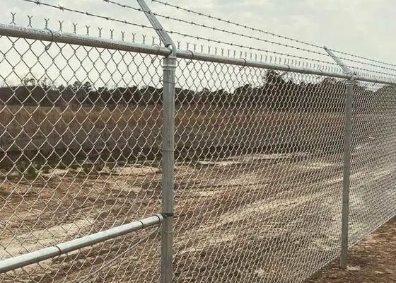 Recinzione di sicurezza galvanizzata a 9 calibri 50*50 mm con filo spinato