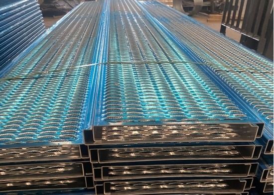 2.5mm alluminio 5052 aderenza Strut planch Grating perforato anti-slip diamante sicurezza