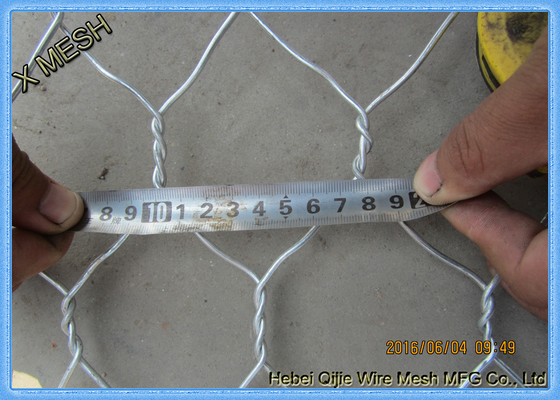 Cestini in gabbione saldati standard ASTM A975 Rete 80 x 100 mm per progetti di controllo dell'erosione