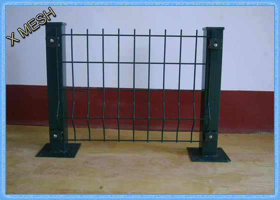 La rete metallica pesante del calibro di forma di v riveste la prova di pannelli del tempo di 2.5m ricoperta PVC W X 2.2m H