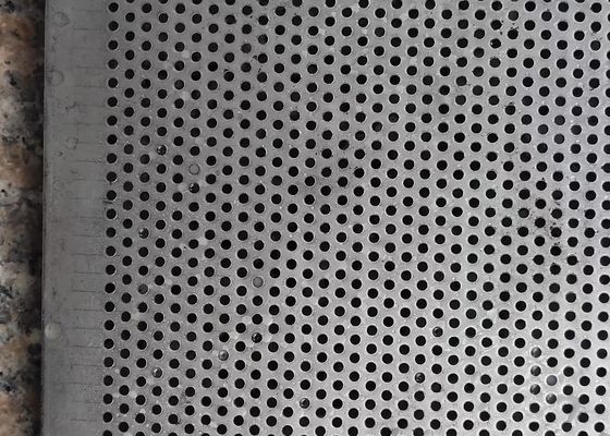 0.6mm Buco 80mm Larghezza Acciaio inossidabile Foglio perforato Buco rotondo