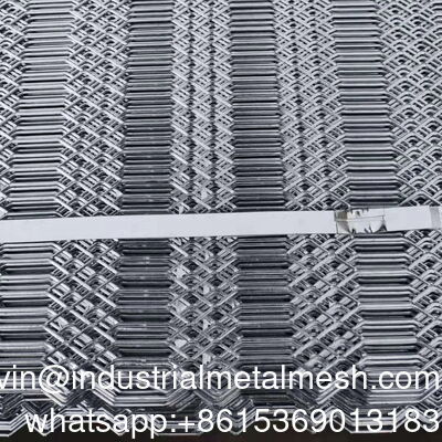 Polito in polvere di colore brillante rivestito con tessuto decorativo di rete di filo metallico espanso