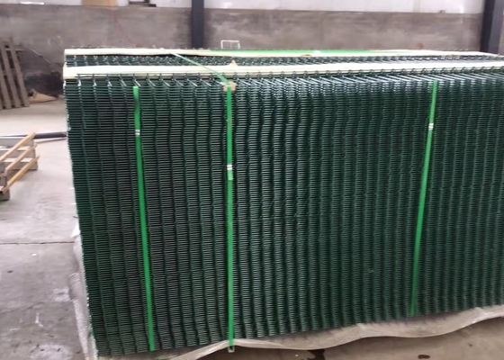 La pesca di perimetro di sicurezza del giardino modella il recinto del metallo curvo 1.8m della posta